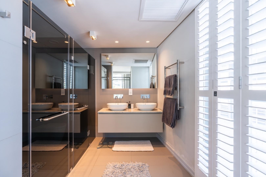 To Let 3 Bedroom Property for Rent in Sea Point Western Cape